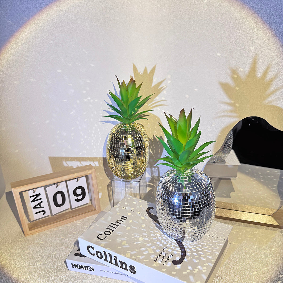 FngJiuyer Disco Pineapple Mirror Table Ornaments